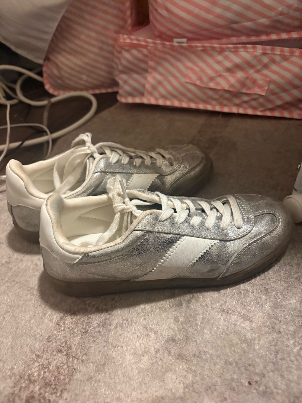 Classic Men's Metallic Silver Low-Top Sneakers
